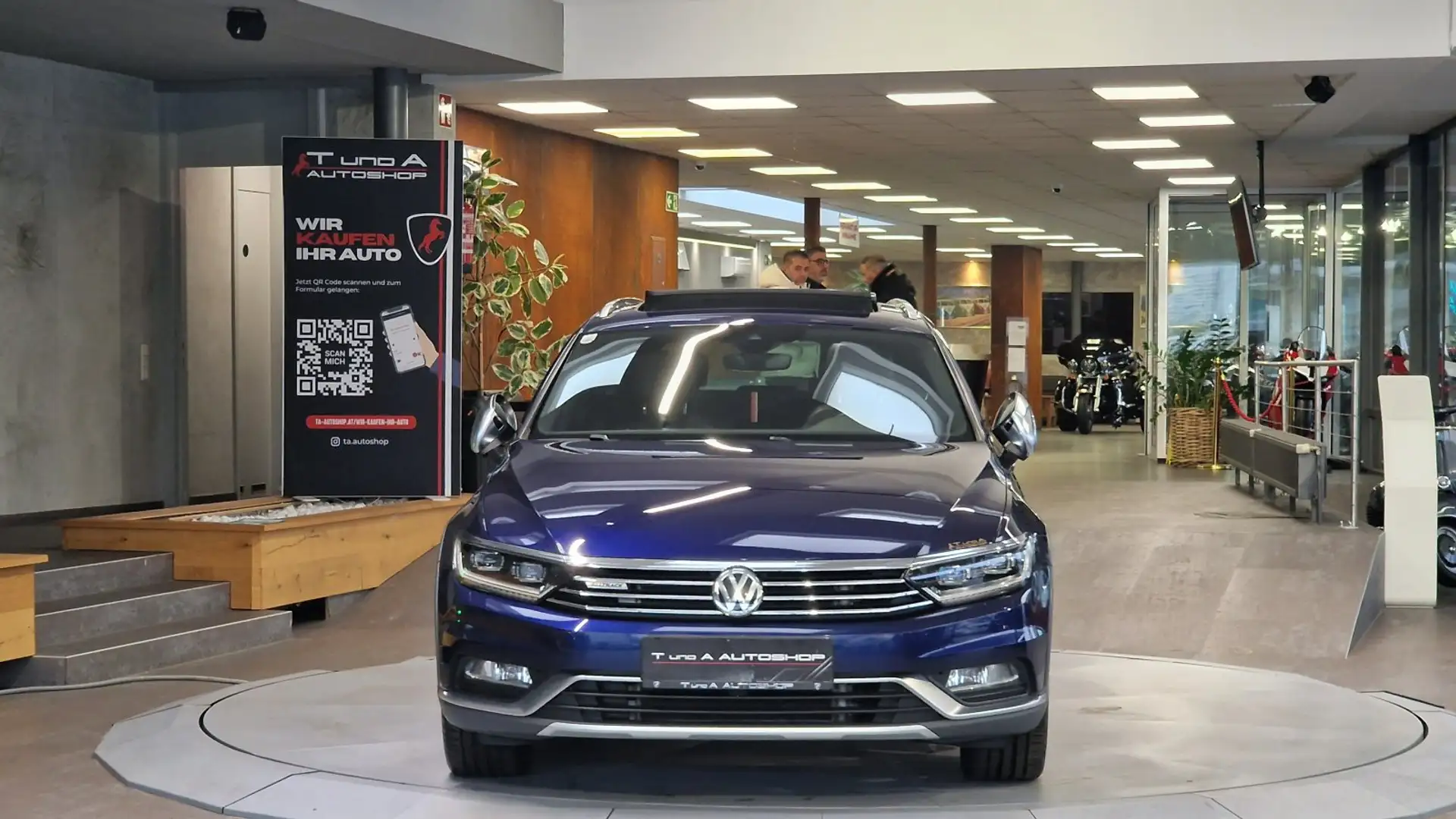 Volkswagen Passat Alltrack 2.0 TDI 4Motion DSG*Standheizung*Pano*360°*AHK* Blue - 2