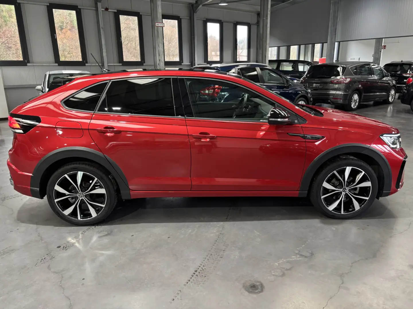 Volkswagen Taigo 1.5 TSI DSG R-LINE Rouge - 2