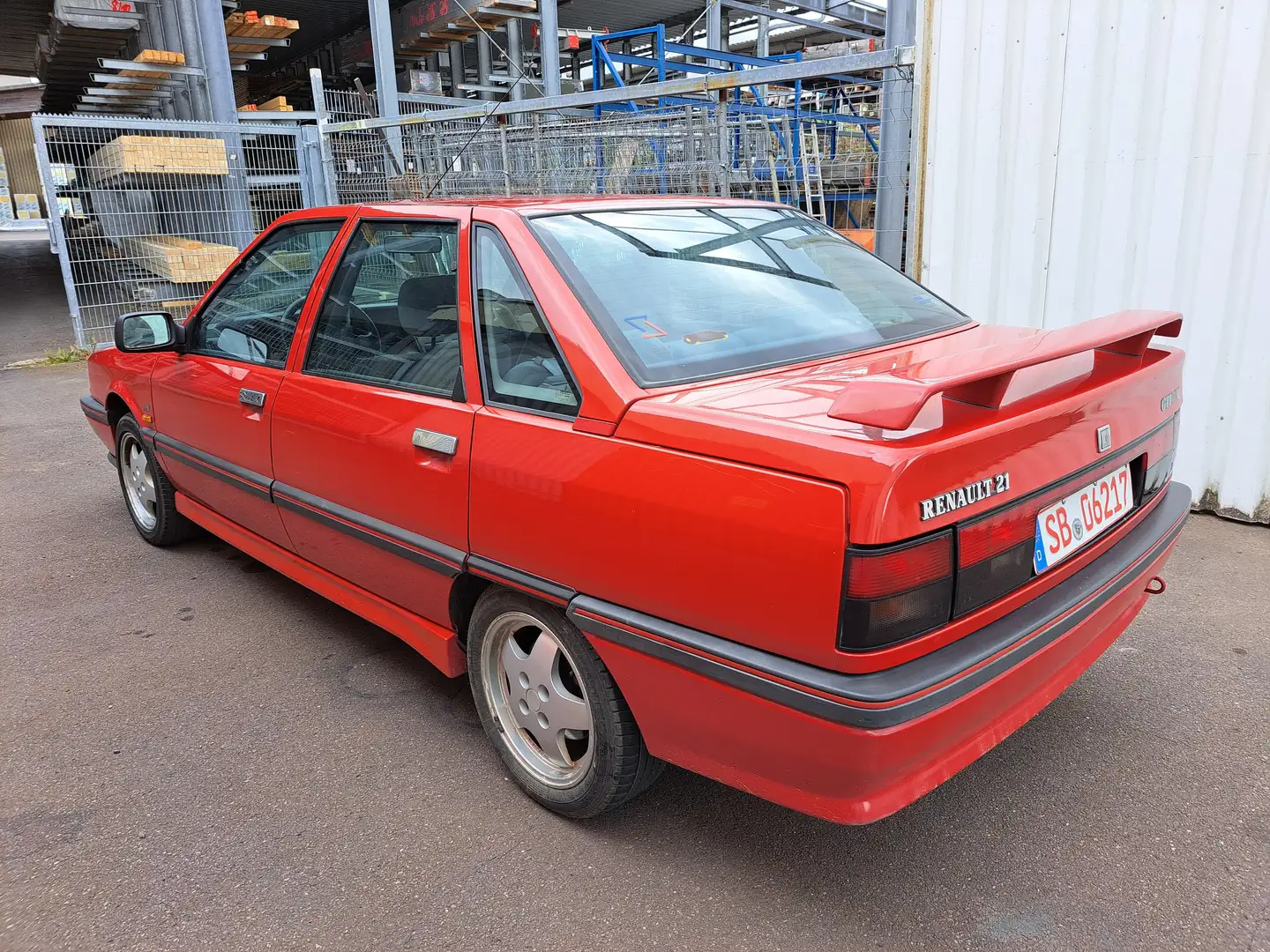 Renault R 21 GTI 12 V TÜV NEU +H Kennzeichen Kırmızı - 1
