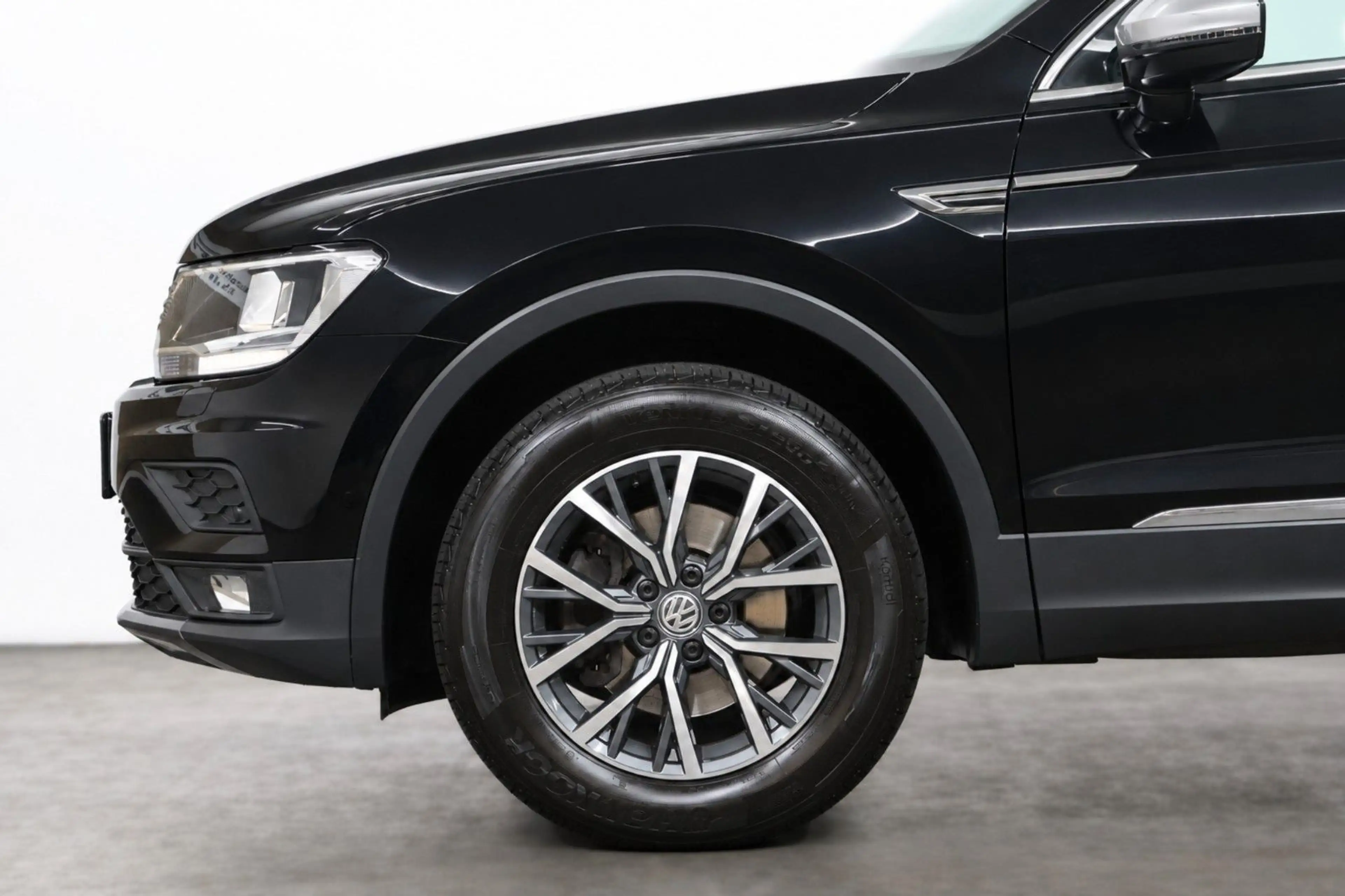 Volkswagen Tiguan Allspace *7-SITZER*AHK*APPLE-CAR*1.HAND — photo 11