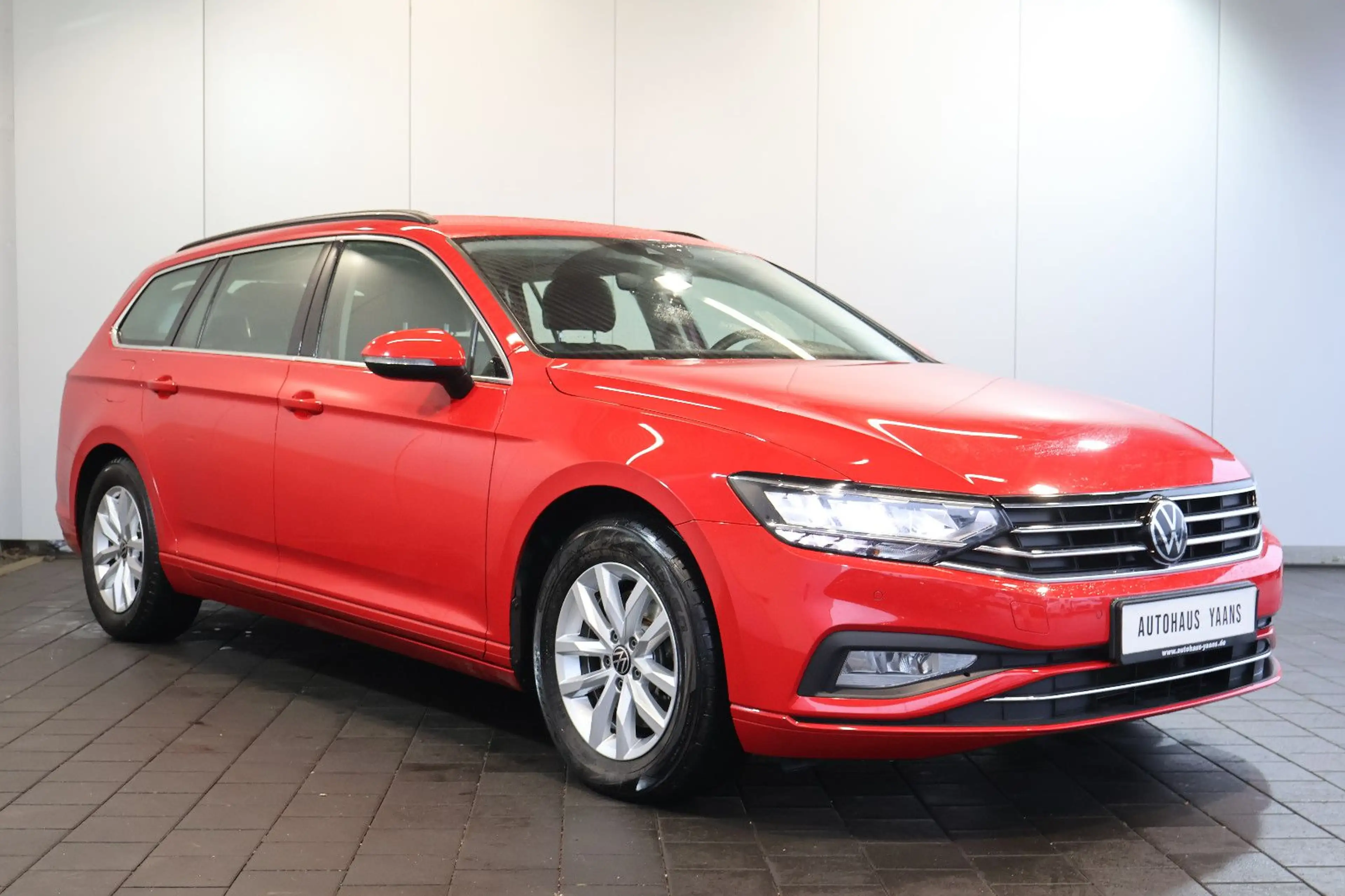 Volkswagen Passat Variant Passat 2.0 TDI Business AID+ACC+KAM+CARPLAY — photo 3