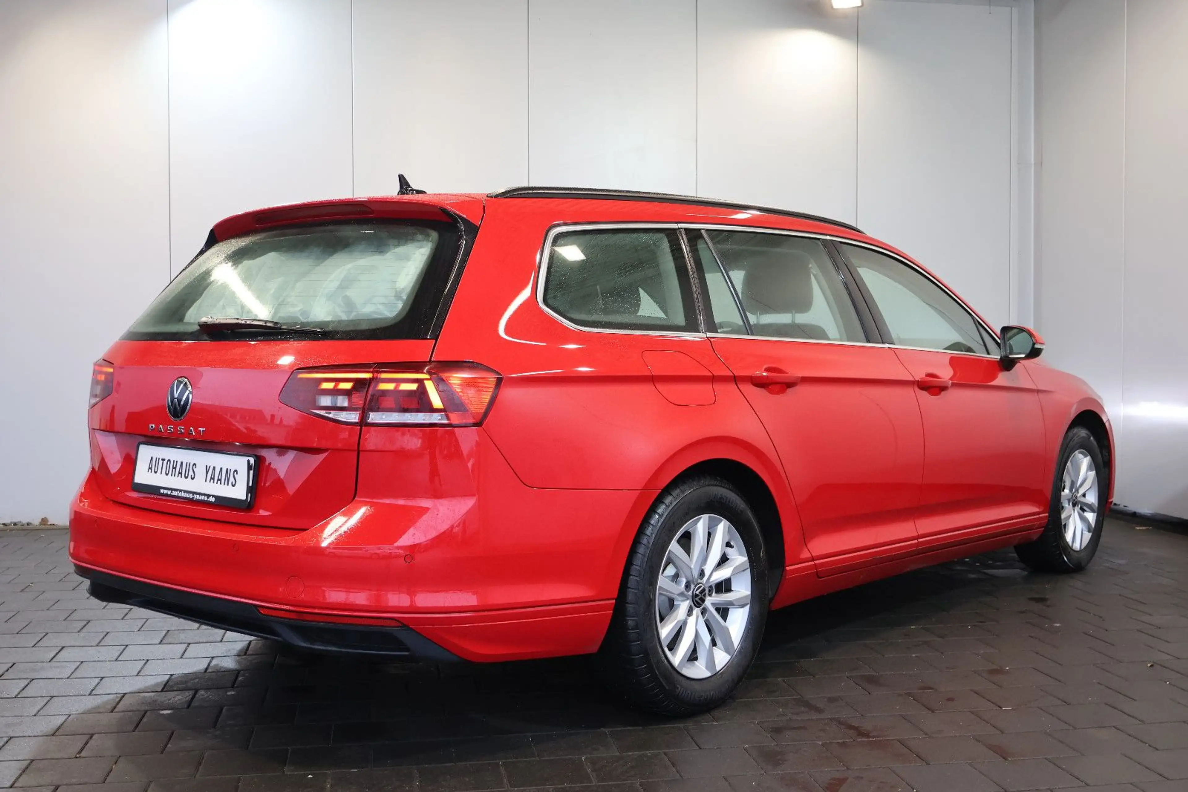 Volkswagen Passat Variant Passat 2.0 TDI Business AID+ACC+KAM+CARPLAY — photo 4