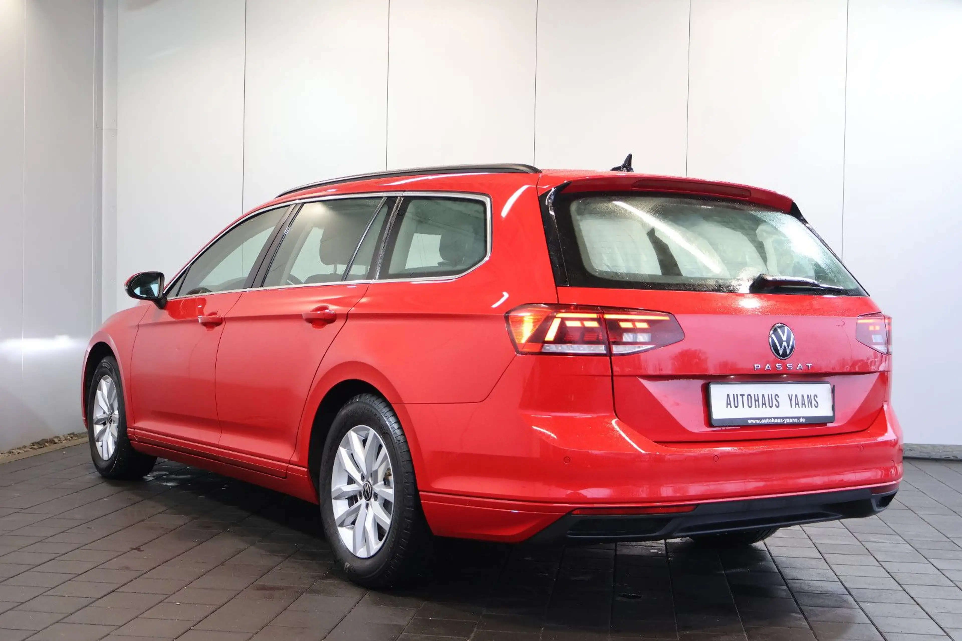 Volkswagen Passat Variant Passat 2.0 TDI Business AID+ACC+KAM+CARPLAY — photo 6