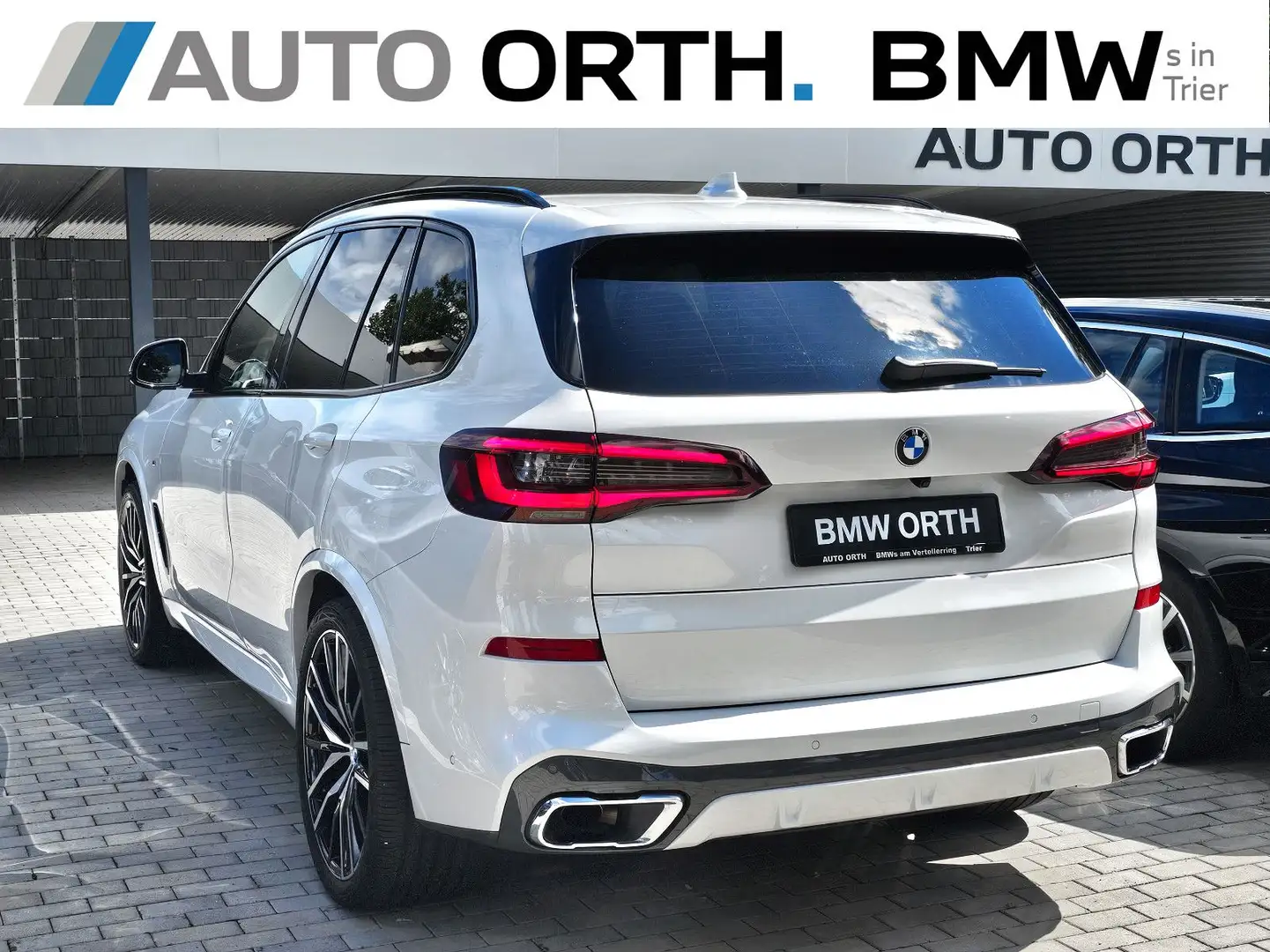 BMW X5 xDrive40i M-SPORT *7-SITZER* PANO HUD ST-HZG Weiß - 2