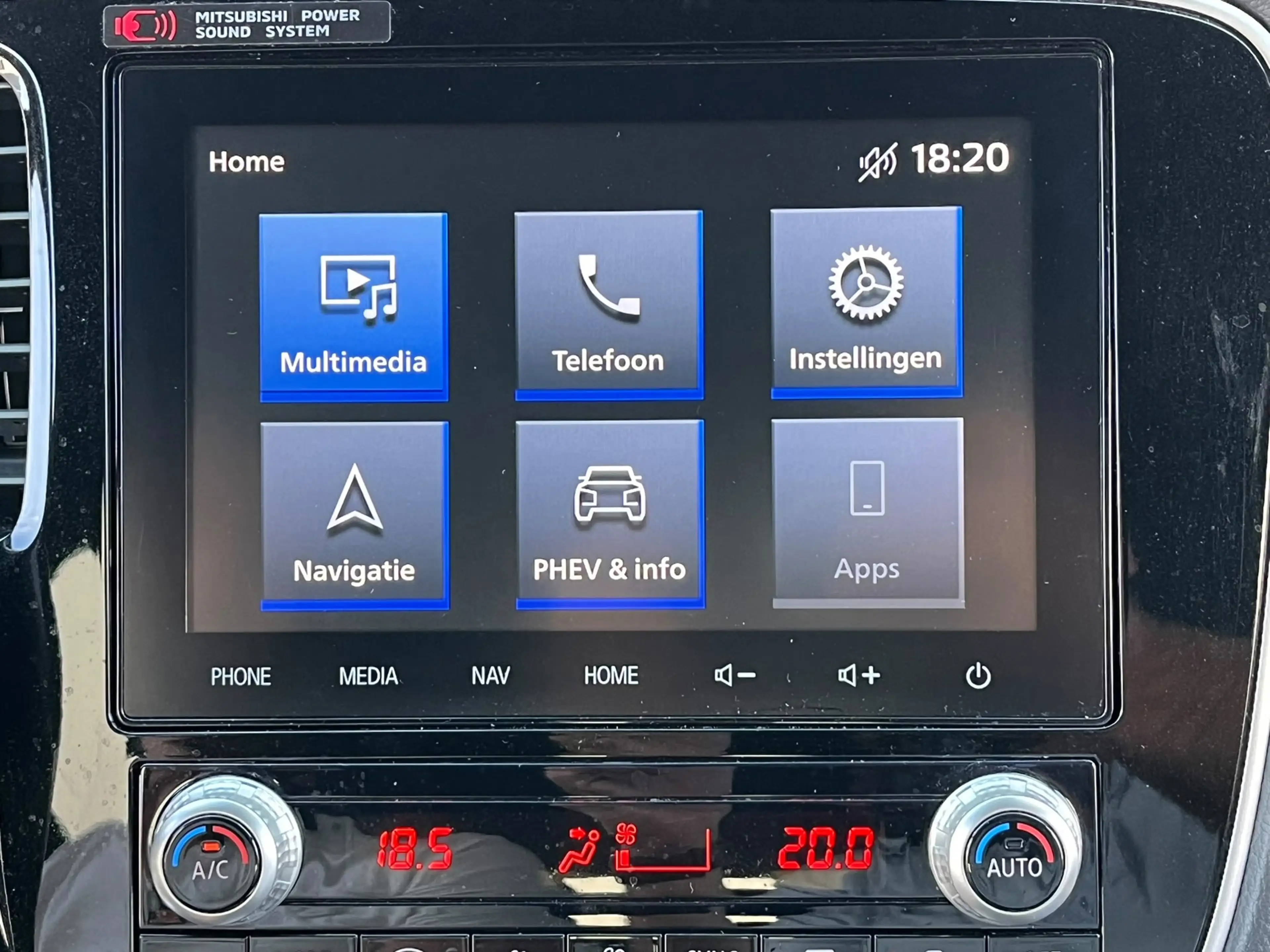 Mitsubishi Outlander 2.4 PHEV Instyle clima| trekhaak | leder | schuifd — photo 11