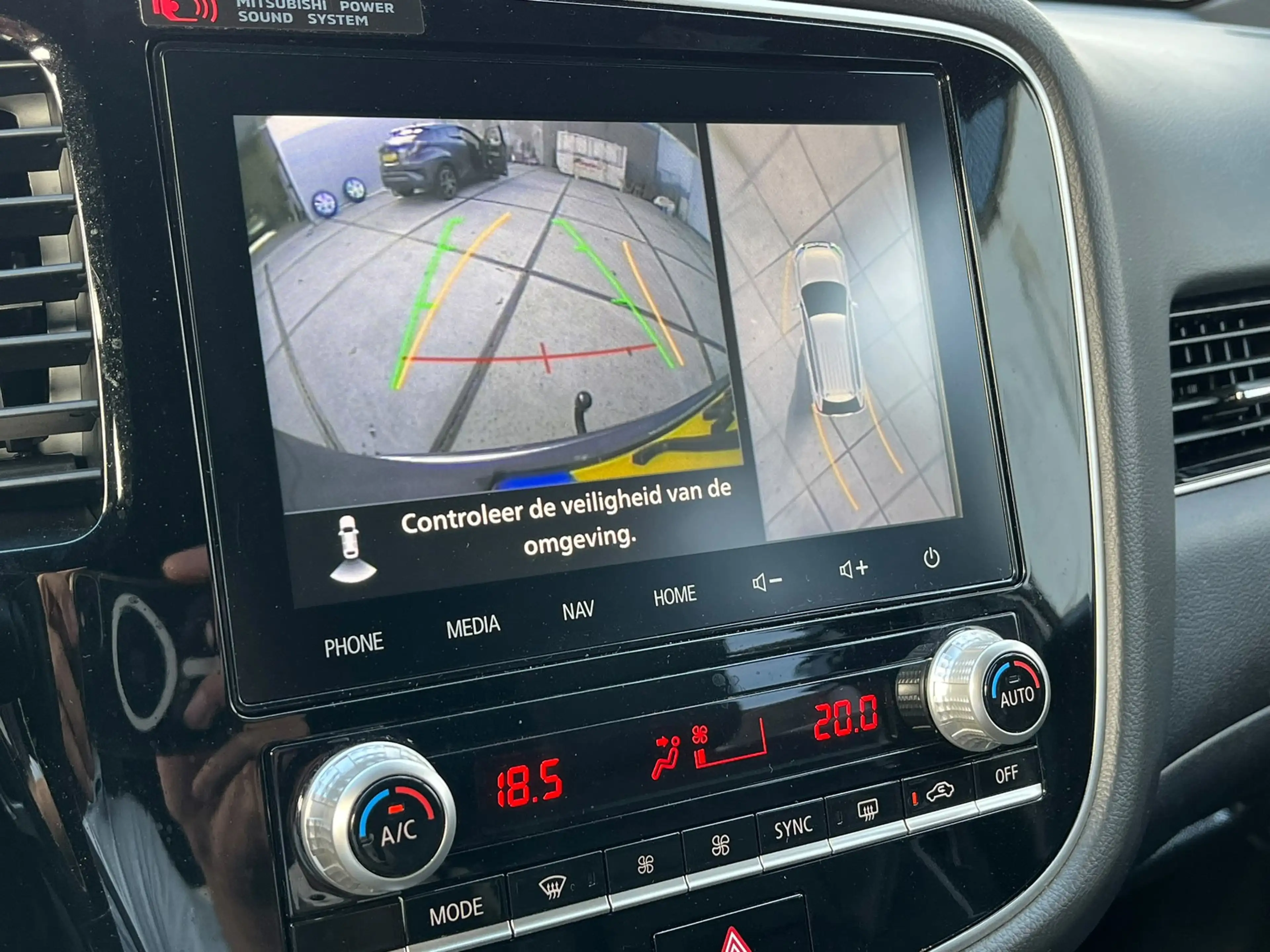 Mitsubishi Outlander 2.4 PHEV Instyle clima| trekhaak | leder | schuifd — photo 14