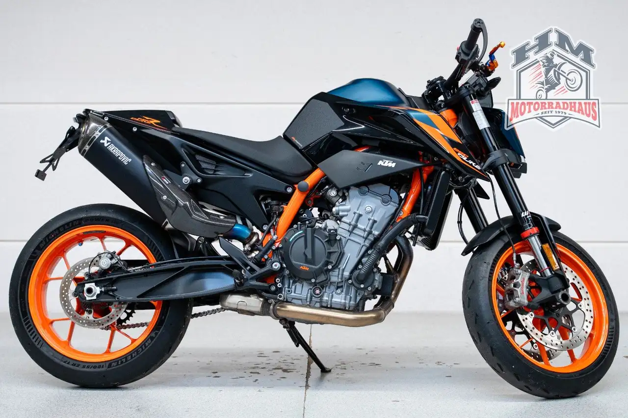 KTM 890 Duke R