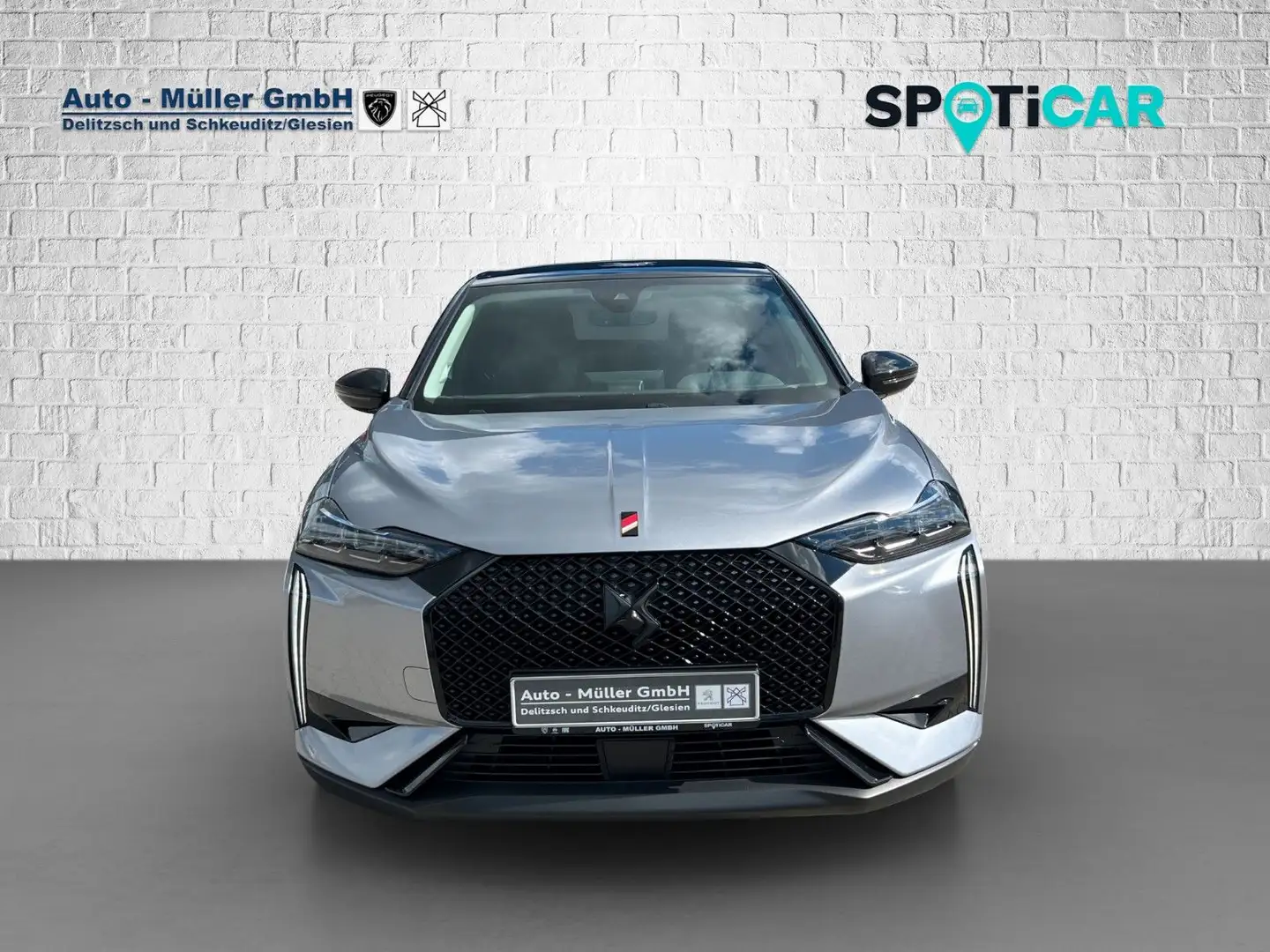 DS Automobiles DS 3 DS 3 Performance Line PureTech 130 EAT8 Grau - 2