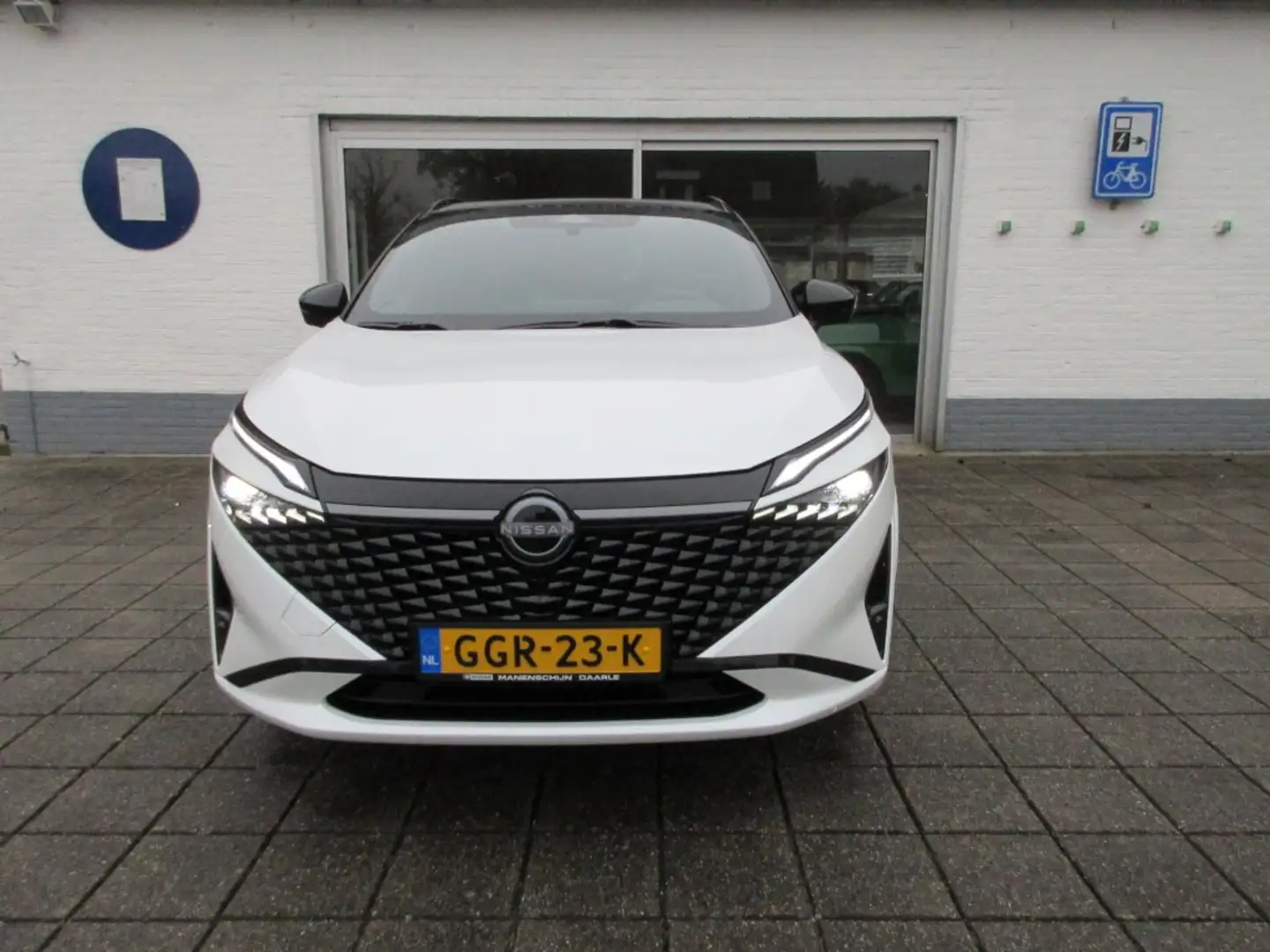 Nissan Qashqai 1.3 140pk N-Design nieuw model Wit - 1