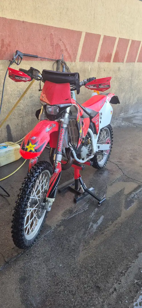 Honda CR 125 Rouge - 1