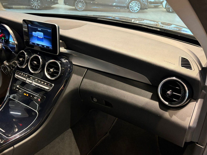 Mercedes-Benz C 220 d T 9G ACC-Tempo LED Navi Kamera Leder AHK — photo 15