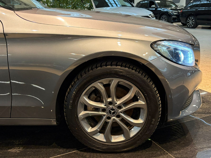 Mercedes-Benz C 220 d T 9G ACC-Tempo LED Navi Kamera Leder AHK — photo 4