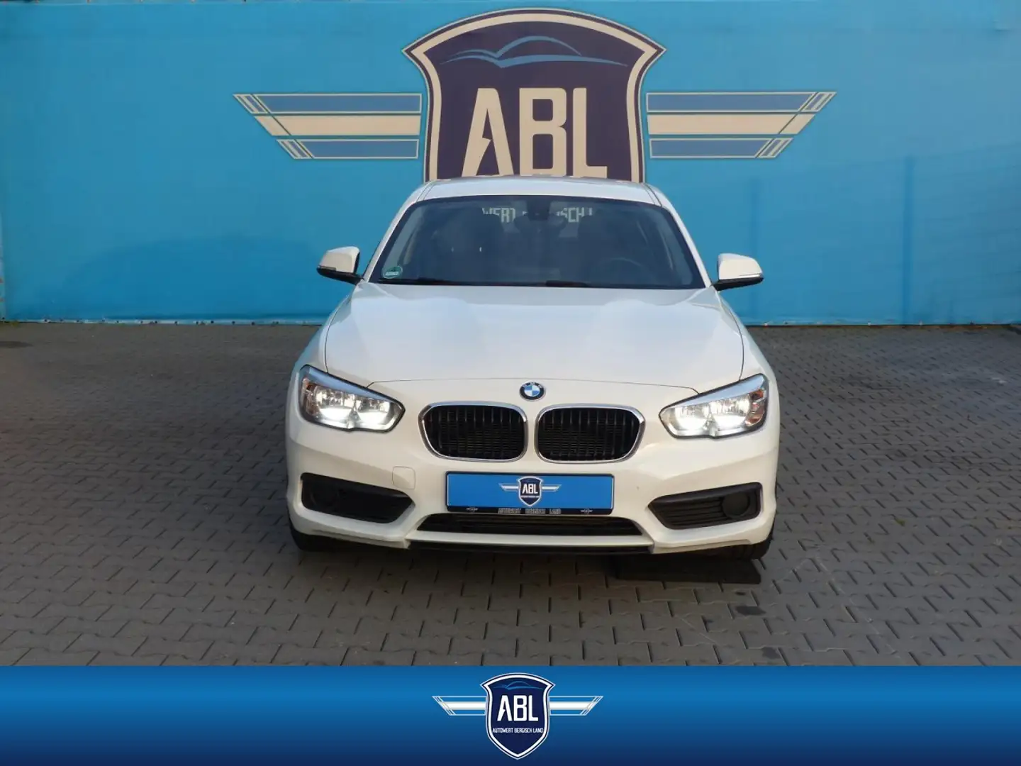 BMW 118 i.Limousine.KLIMA.SHZ.PDC.SHZ.BT Klima Weiß - 1
