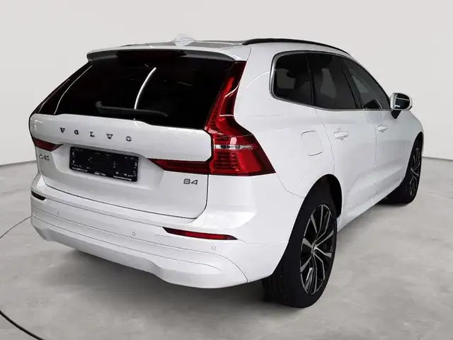 Volvo XC60 view 4