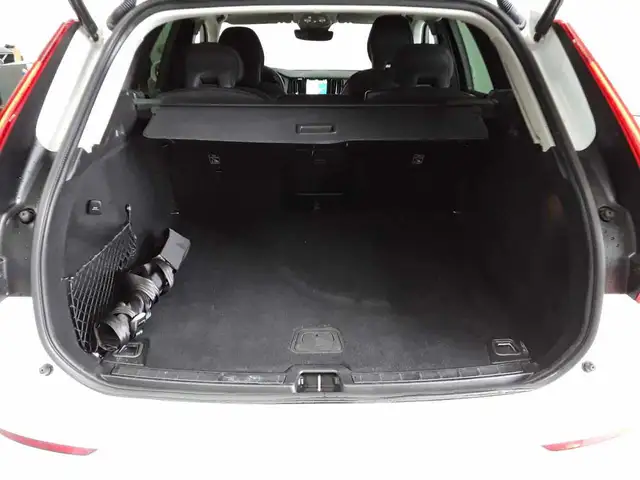 Volvo XC60 view 15