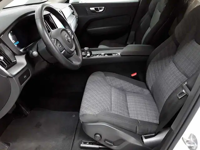 Volvo XC60 view 7