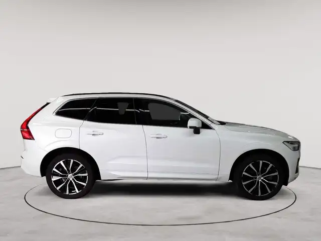 Volvo XC60 view 3