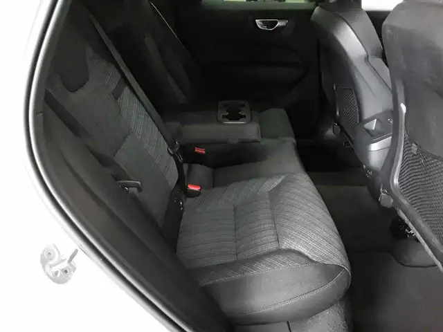Volvo XC60 view 14