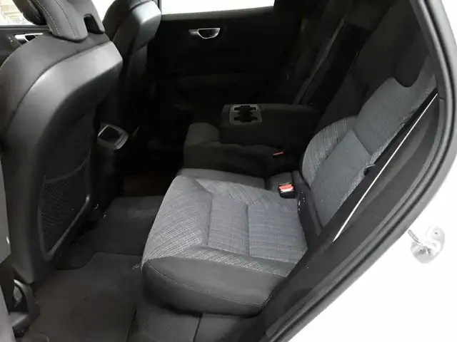 Volvo XC60 view 13