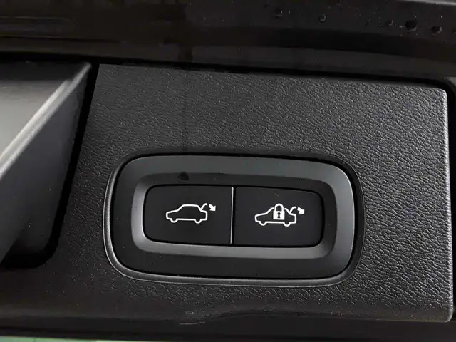 Volvo XC60 view 18