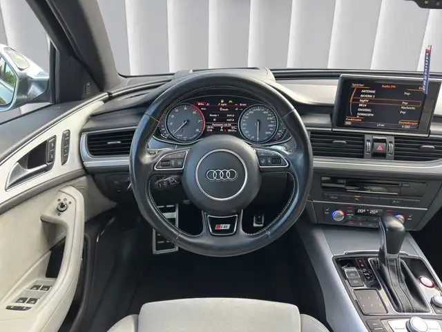 Audi S6 view 12