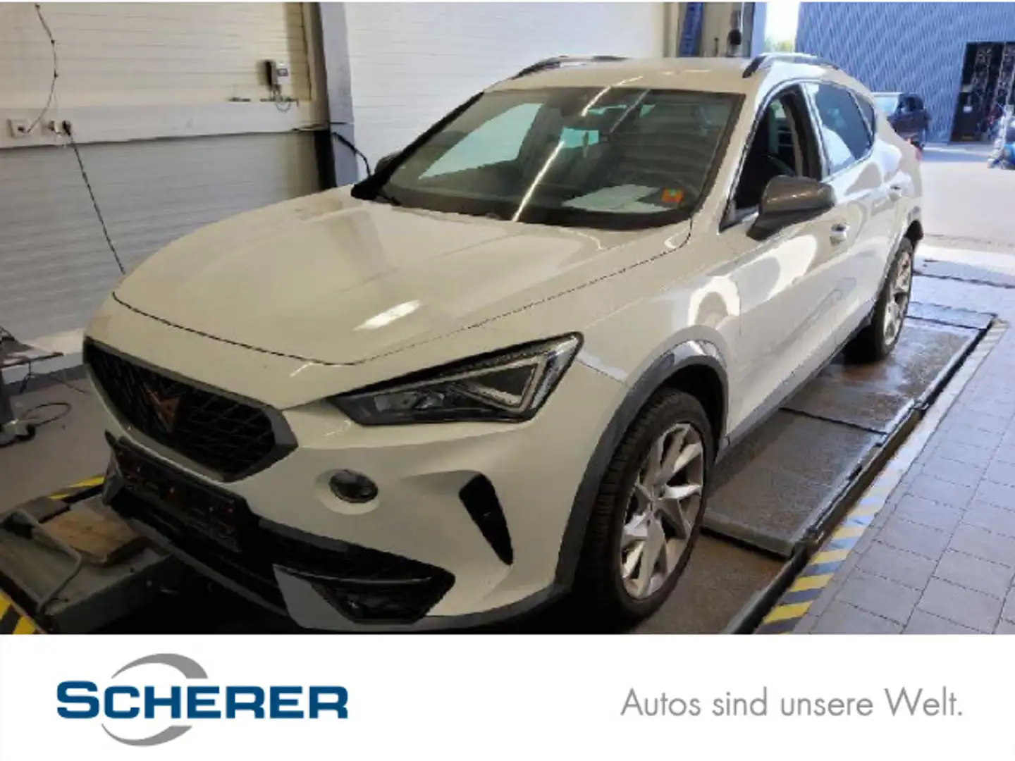CUPRA Formentor 1.5 TSI LED CARPLAY AHK EPH ACC Weiß - 1