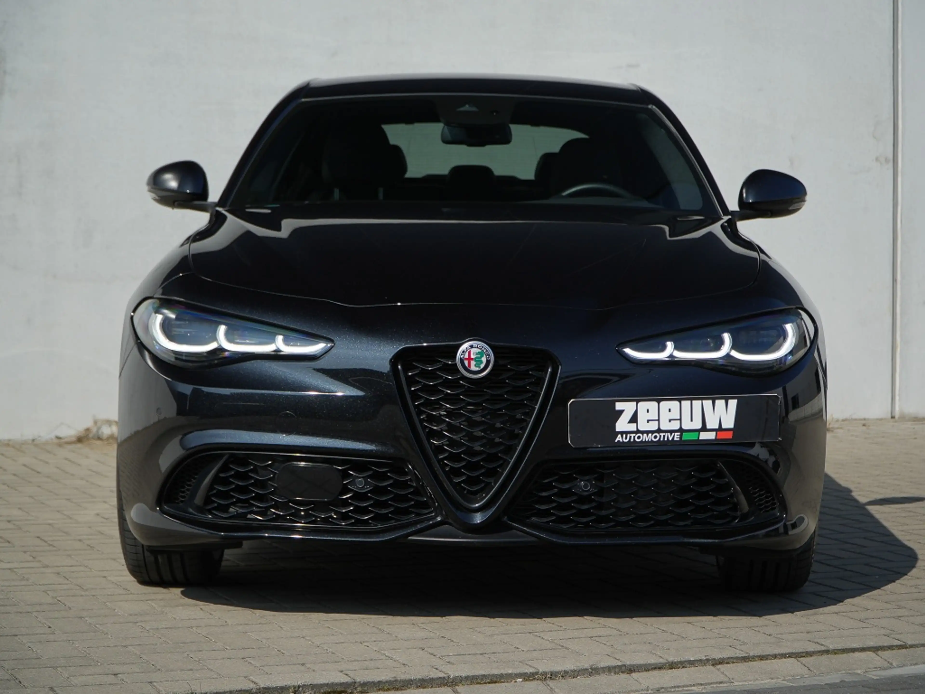 Alfa Romeo Giulia 2.0 Turbo 280 PK Competizione Q4 AWD | Harman | Ve — photo 11