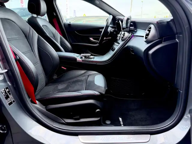 Mercedes-Benz C-Class view 13