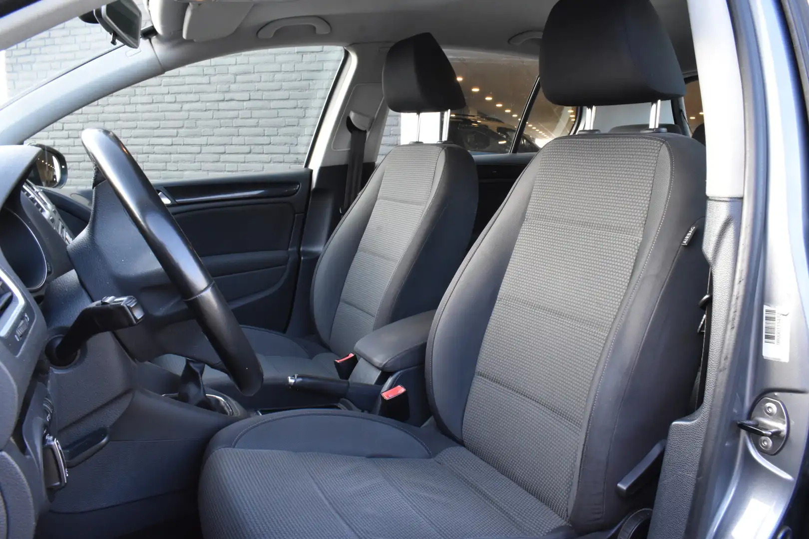 Volkswagen Golf 1.4 TSI Highline Carplay | Parkeerhulp V+A | Airco Grau - 2