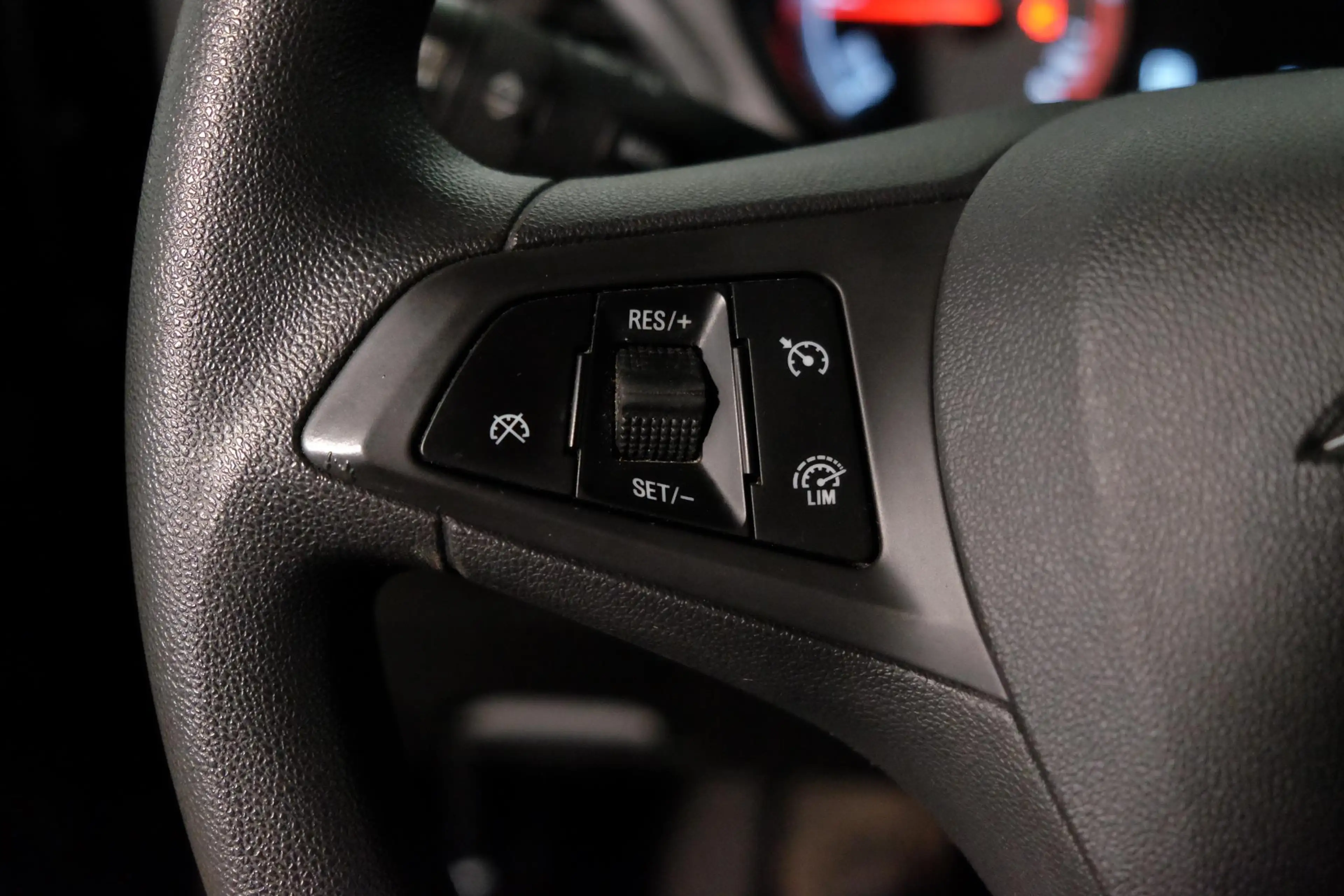 Opel Karl 1.0 ecoFLEX Edition — photo 19