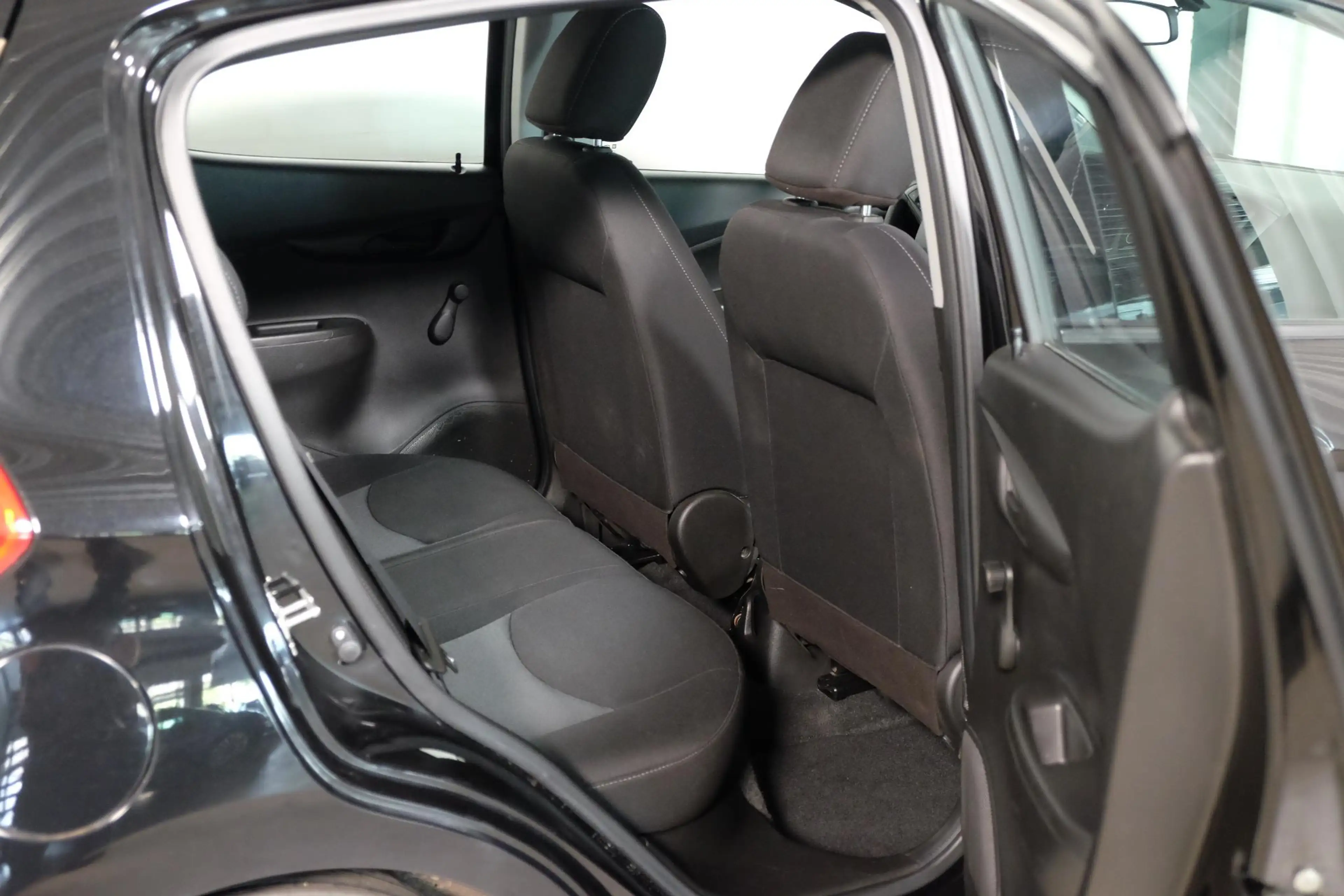 Opel Karl 1.0 ecoFLEX Edition — photo 16