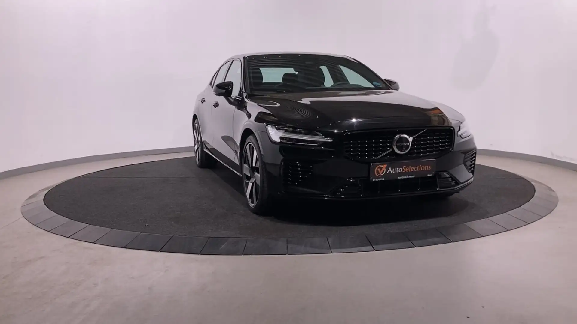 Volvo S60 S60 T8 AWD ULTIMATE DARK /PANO/PILOT ASSIST/BL... Negro - 2