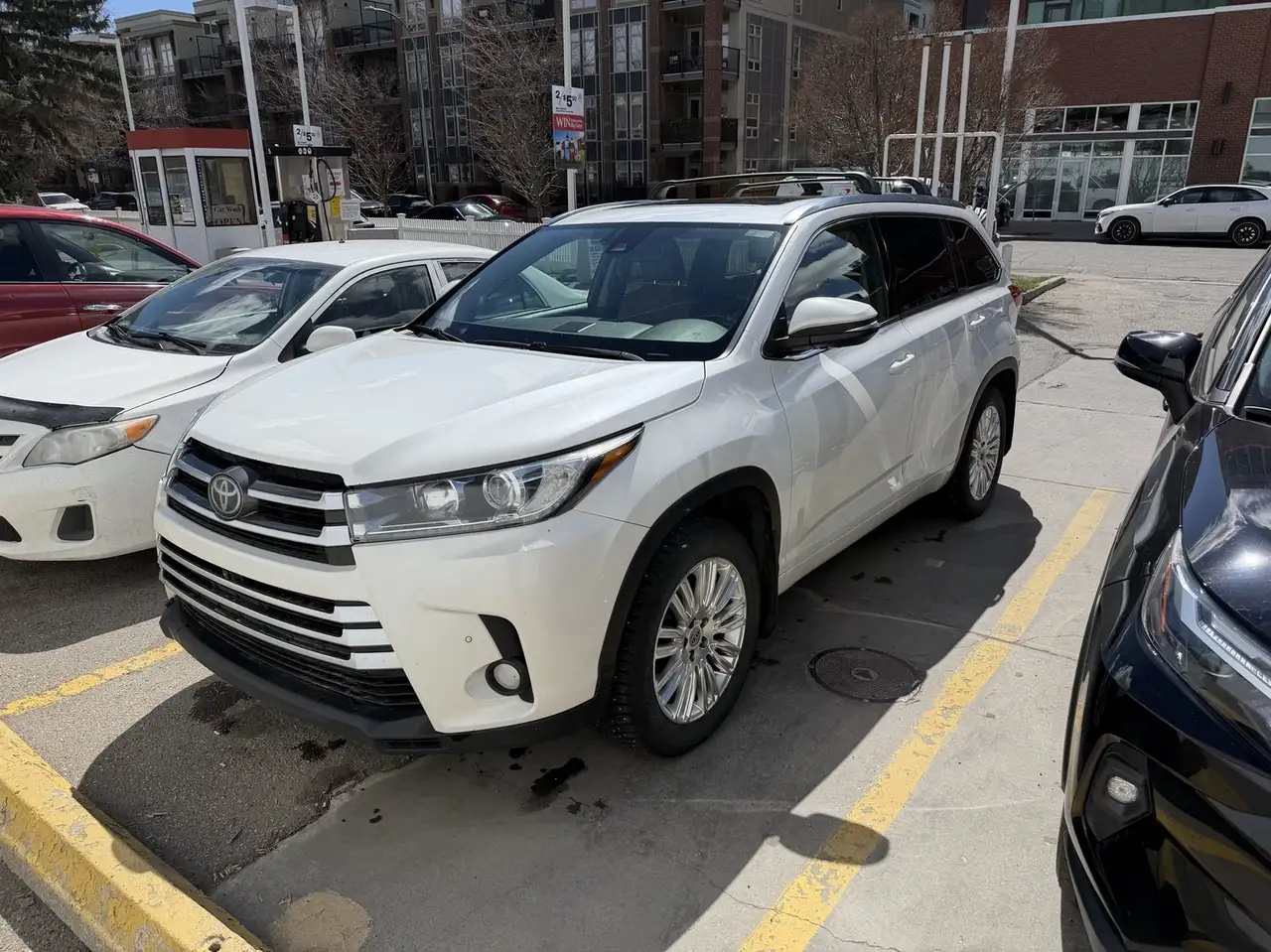Toyota Highlander снимка Toyota Highlander