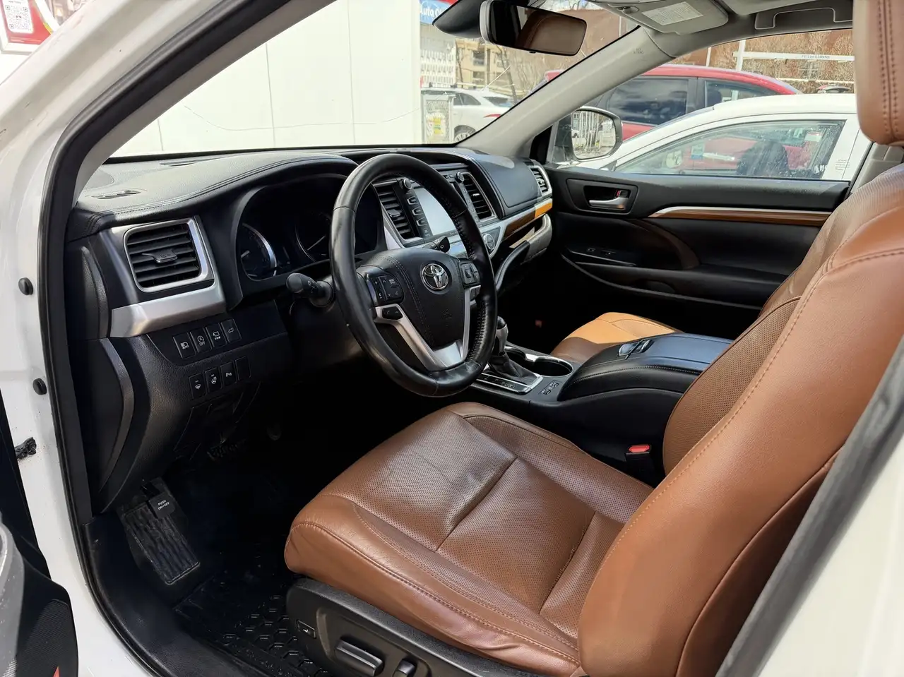 Toyota Highlander снимка Toyota Highlander