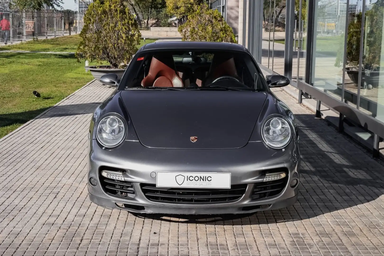 Porsche 911 Turbo Tiptronic Gris - 2