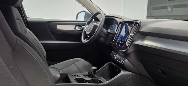 Volvo XC40 — photo 13