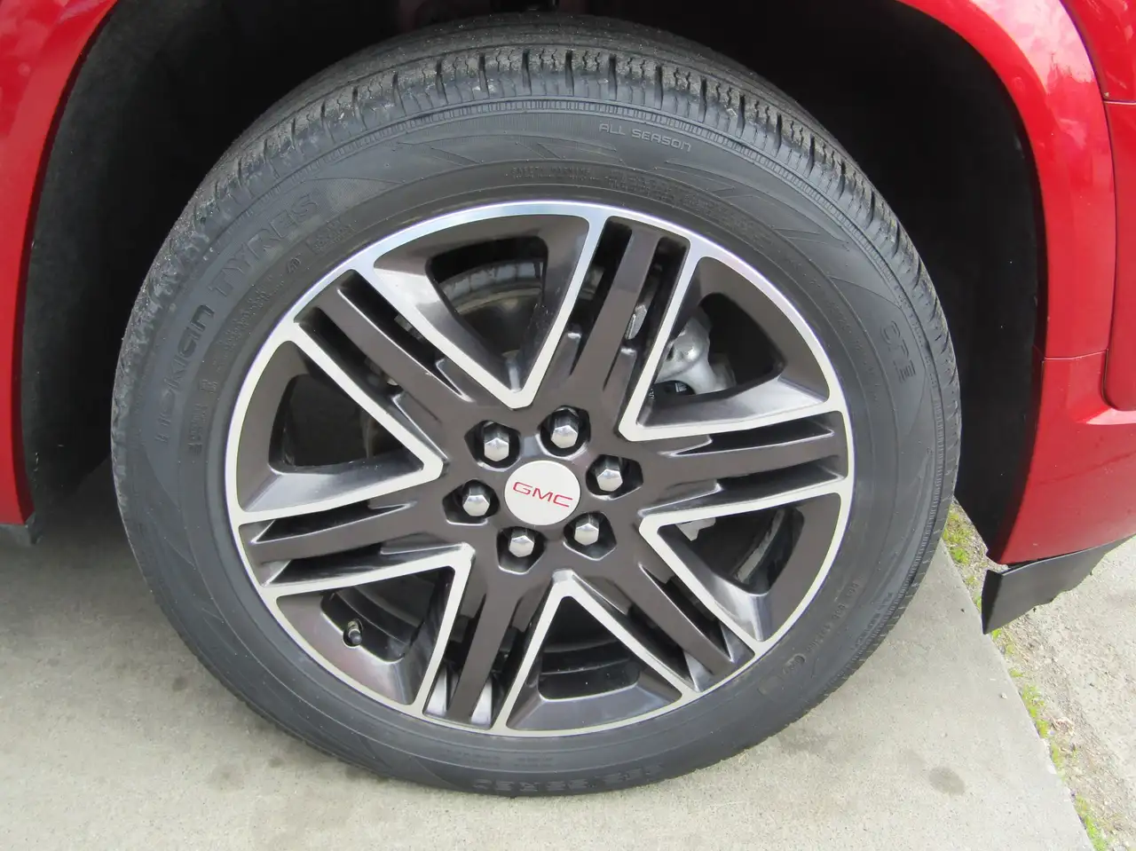GMC Acadia снимка GMC Acadia