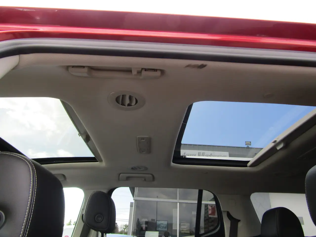 GMC Acadia снимка GMC Acadia