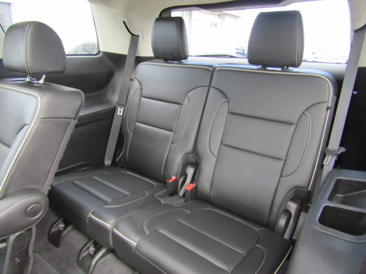 GMC Acadia снимка GMC Acadia