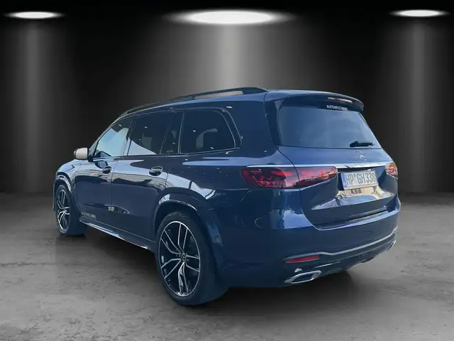 Mercedes-Benz GLS view 3