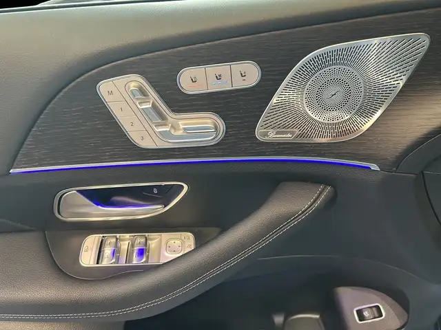 Mercedes-Benz GLS view 14