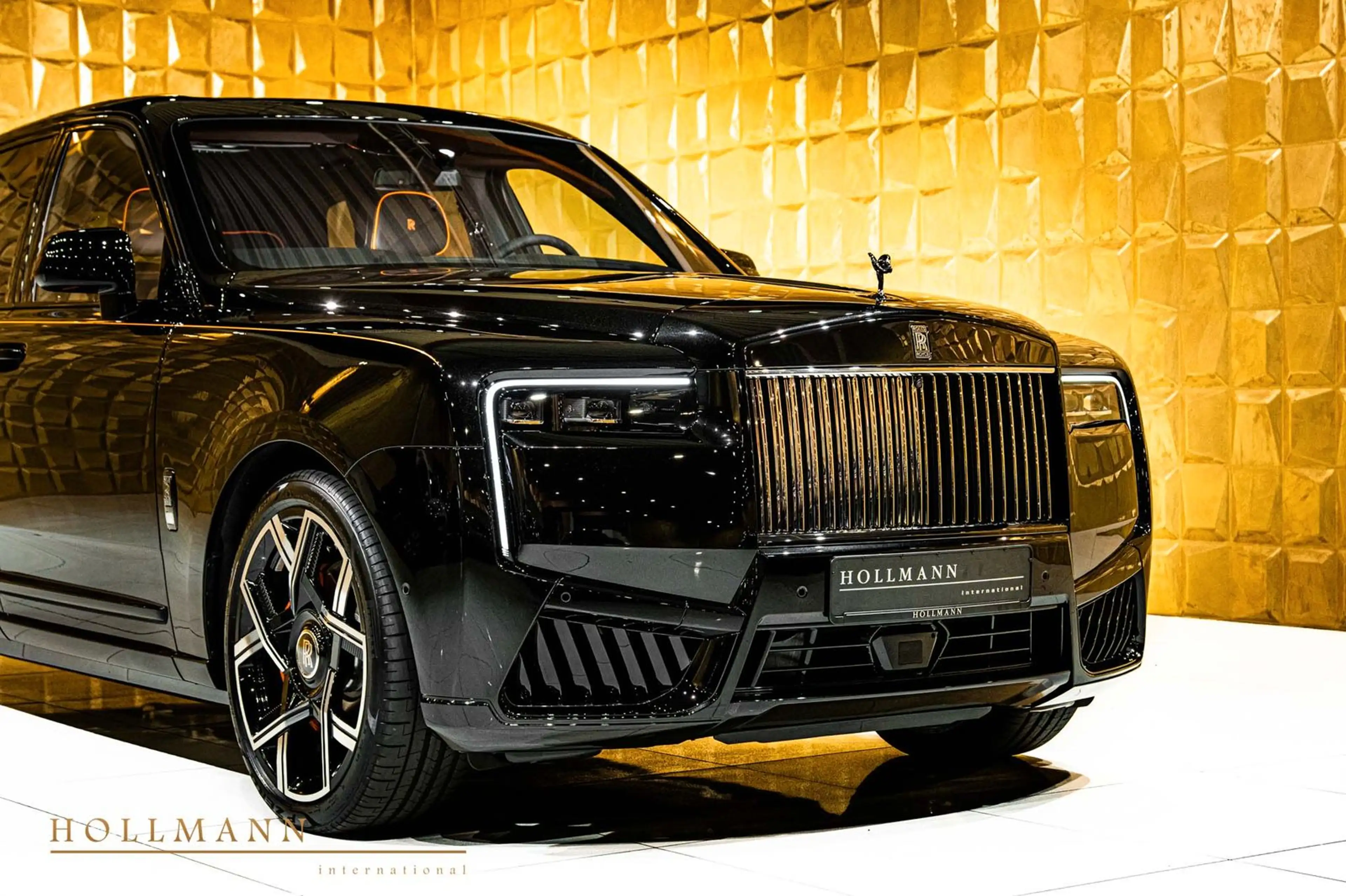 Rolls-Royce Cullinan SERIES II +BLACK BADGE+ SANCTUARY SEAT — photo 11