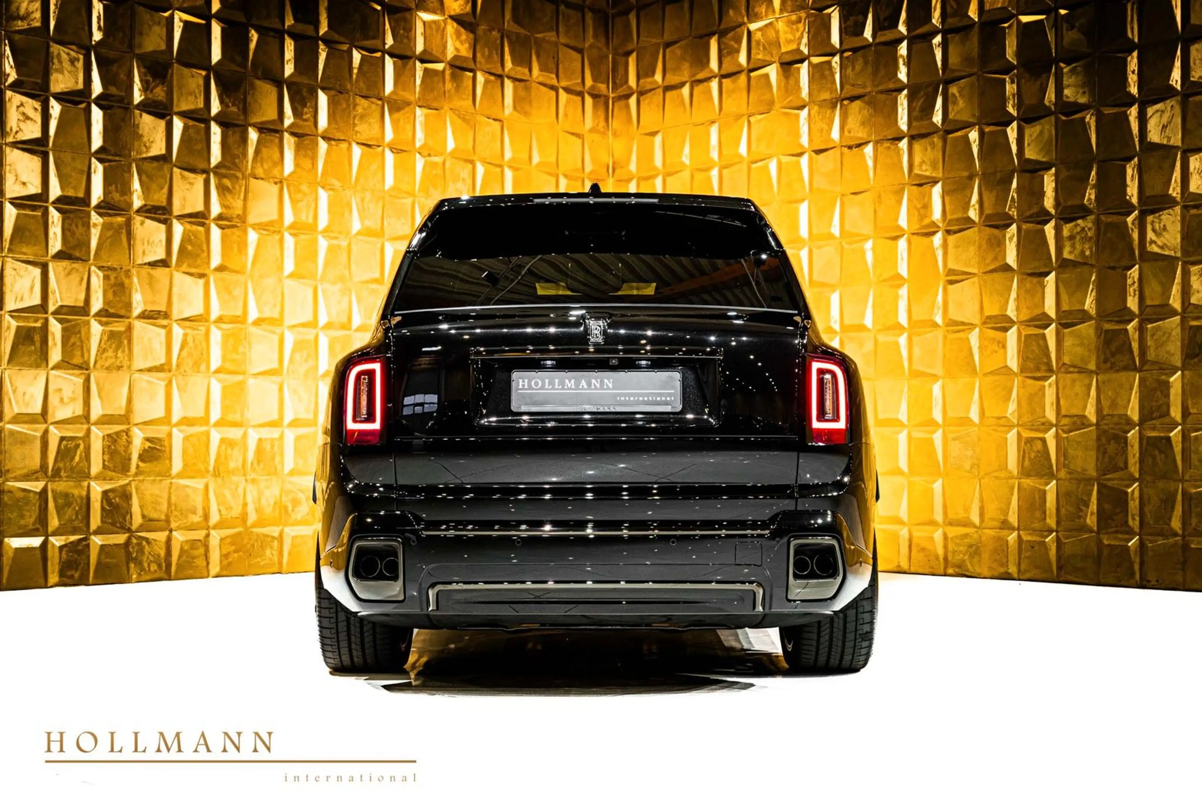 Rolls-Royce Cullinan SERIES II +BLACK BADGE+ SANCTUARY SEAT — photo 9