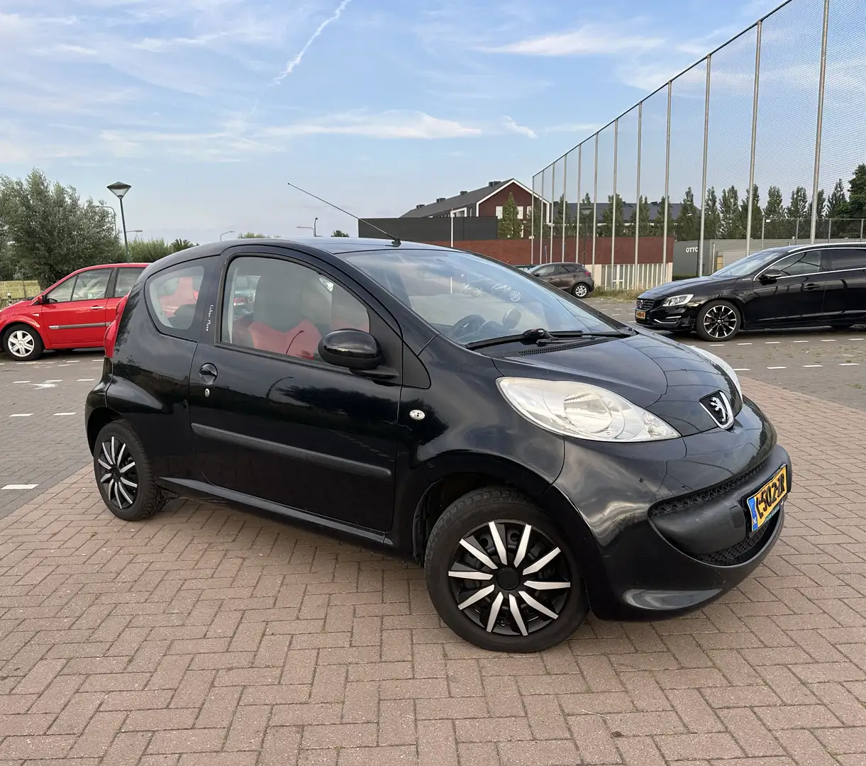 Peugeot 107 1.0i Urban - 1