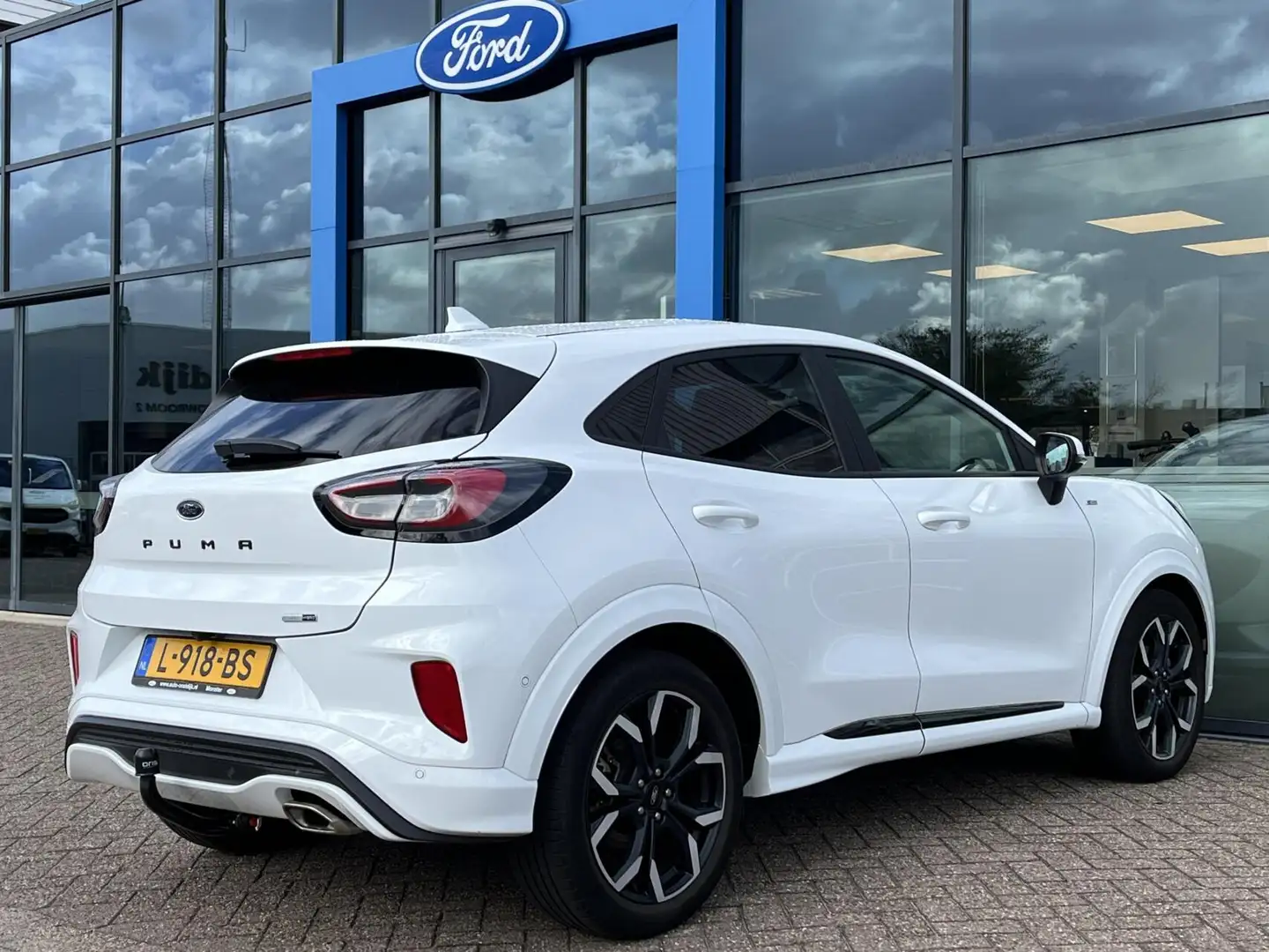 Ford Puma 1.0 EcoBoost Hybrid ST-Line X 125PK Afn. Trekhaak Weiß - 2