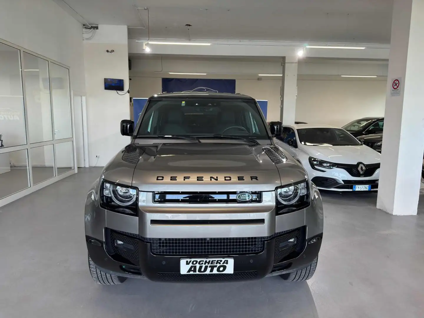 Land Rover Defender 110 3.0D I6 200 CV AWD Auto X-Dynamic SE Grau - 1