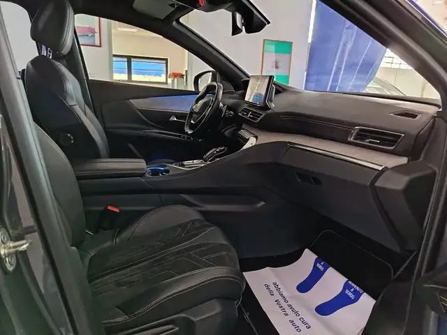 Peugeot 5008 view 15