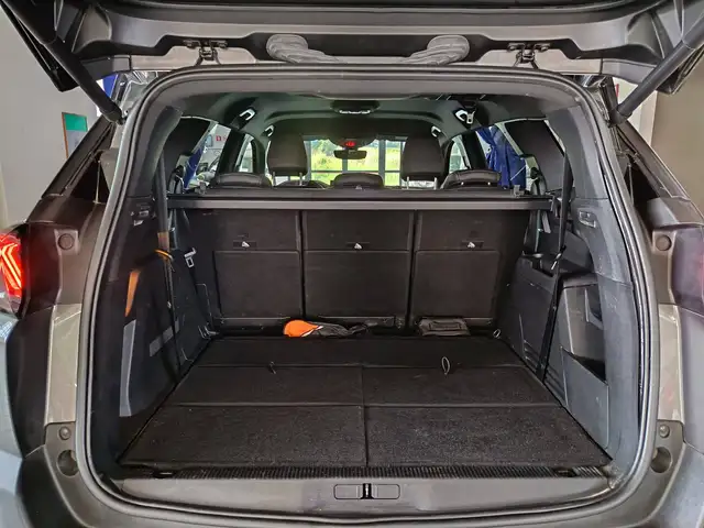 Peugeot 5008 view 7