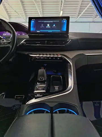 Peugeot 5008 view 3
