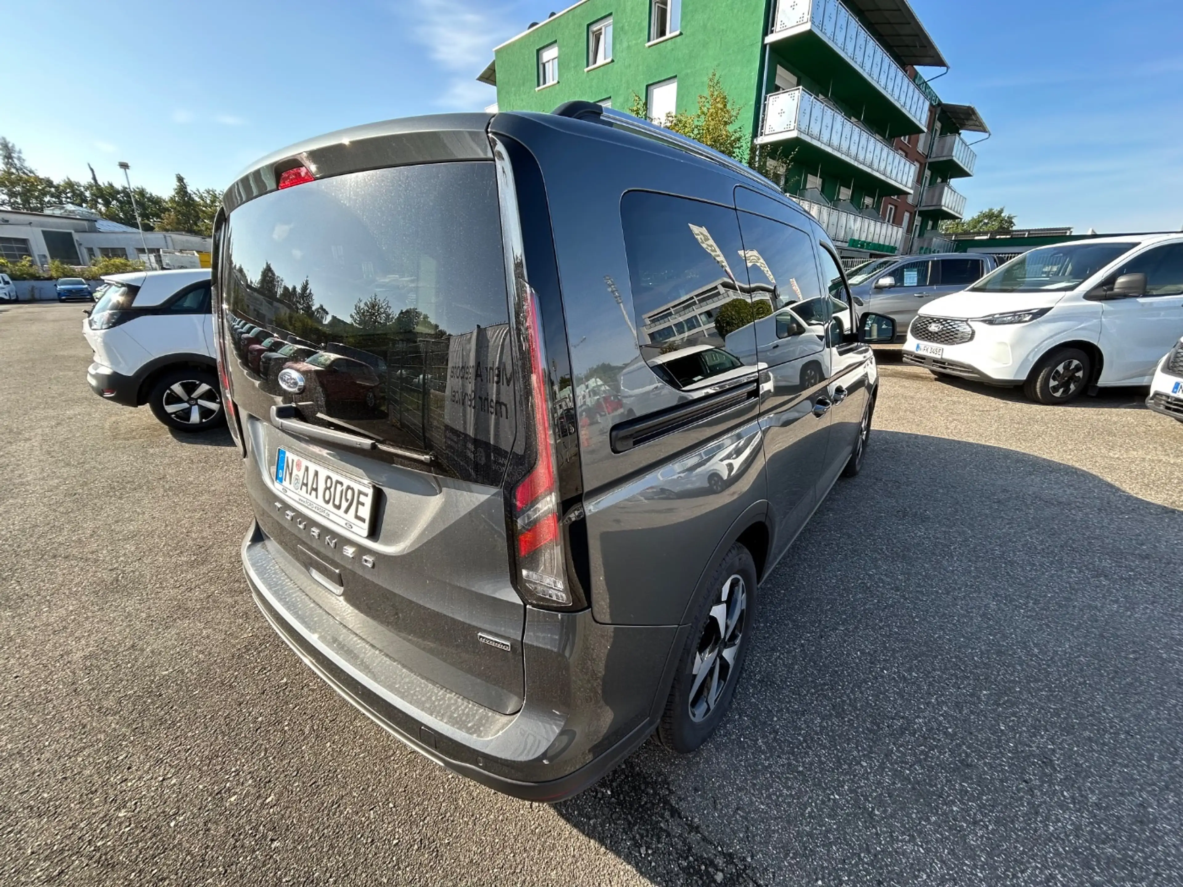 Ford Tourneo Connect Active PHEV 1.5 iACC*NAVI*SHZ*CAM — photo 8